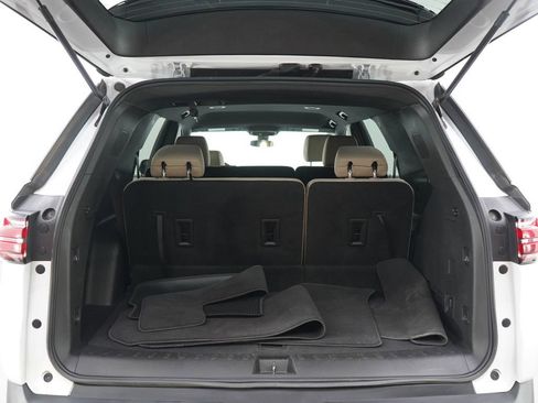 Used 2023 Chevrolet Traverse LS AWD/4WD image 19