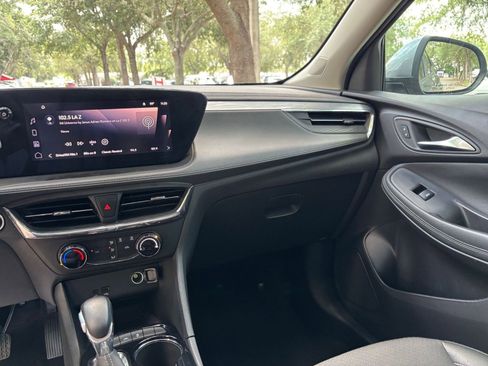 Used 2025 Buick Encore GX Preferred FWD image 63