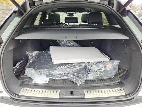 New 2026 Land Rover Range Rover Velar Dynamic SE image 13