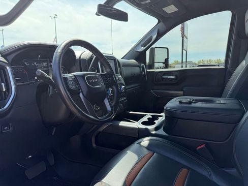 Used 2022 GMC Sierra 3500 AT4 w/ AT4 Preferred Package AWD/4WD image 24