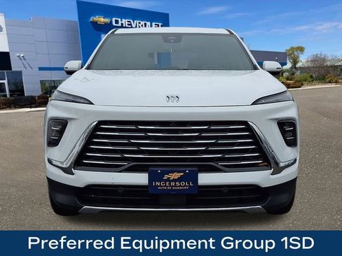 Used 2025 Buick Enclave Preferred image 3