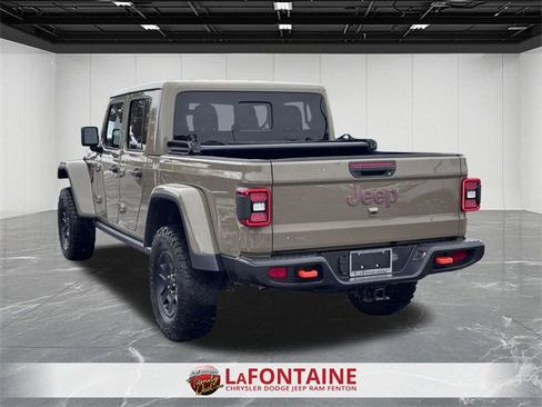 Used 2020 Jeep Gladiator Mojave image 3