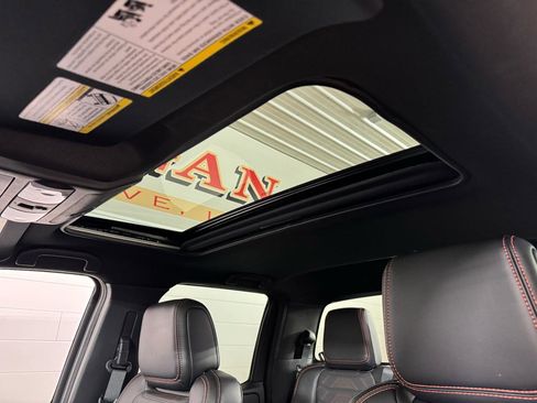 Used 2026 Nissan Frontier PRO-4X w/ Pro Premium Package image 12