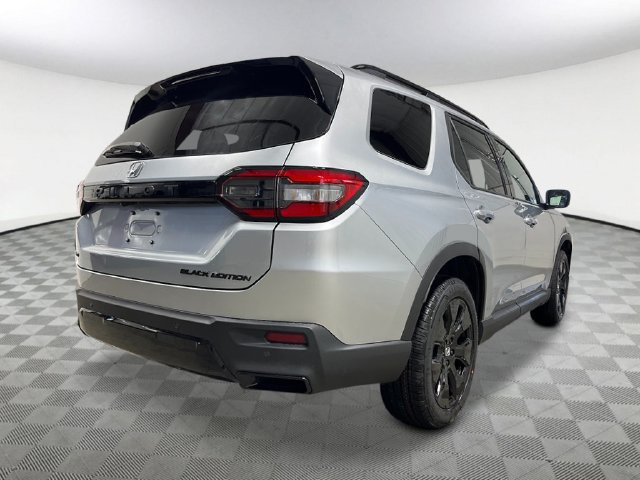 New 2026 Honda Pilot Black Edition image 4