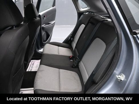 Used 2021 Hyundai Kona SE image 11