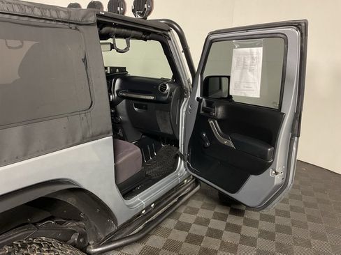 Used 2013 Jeep Wrangler Sport w/ Connectivity Group AWD/4WD image 26