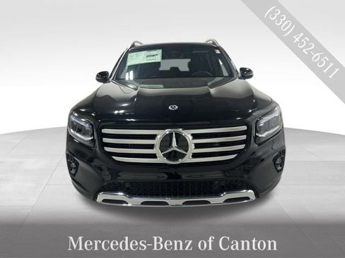 New 2025 Mercedes-Benz GLB 250 4MATIC image 1