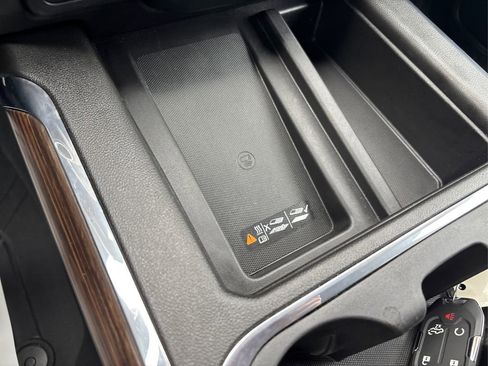 Used 2022 Chevrolet Silverado 2500 High Country w/ Technology Package image 42