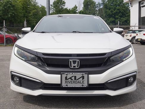 Used 2019 Honda Civic Touring image 11