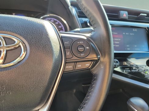 Used 2018 Toyota Camry SE w/ Moonroof Package FWD image 20