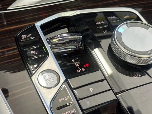 New 2027 BMW X7 xDrive40i w/ Executive Package AWD/4WD image 25