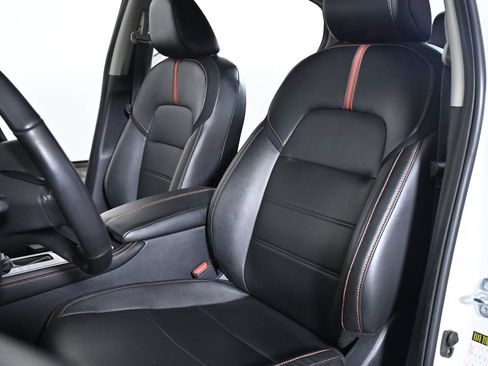 Certified 2023 Nissan Sentra SR w/ SR Premium Package FWD image 25