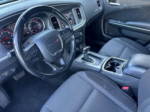Used 2022 Dodge Charger SXT image 11