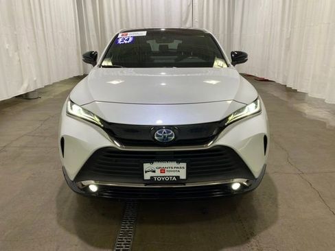 Certified 2024 Toyota Venza Nightshade image 9