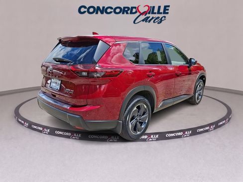 Certified 2024 Nissan Rogue SV AWD/4WD image 7