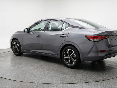 Used 2025 Nissan Sentra SV FWD image 5