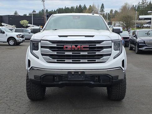 Used 2024 GMC Sierra 1500 SLE w/ X31 Off-Road Package image 8