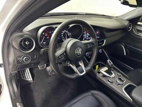 Used 2022 Alfa Romeo Giulia Ti image 13