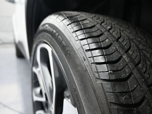 Used 2025 Chevrolet Trax RS w/ Driver Confidence Package image 34