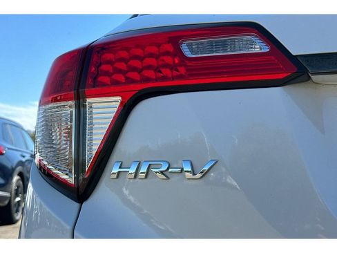 Certified 2022 Honda HR-V Sport image 47