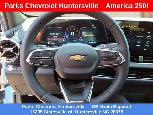 New 2026 Chevrolet Equinox LT w/ Convenience Package II FWD image 3