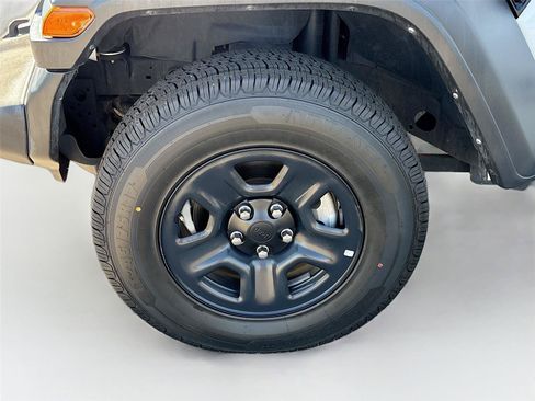 Used 2023 Jeep Wrangler Unlimited Sport AWD/4WD image 29