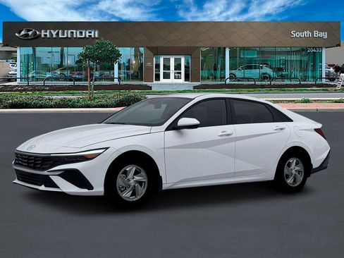 New 2026 Hyundai Elantra SE w/ Cargo Package image 2
