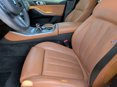 Used 2022 BMW X5 xDrive40i w/ M Sport Package AWD/4WD image 24