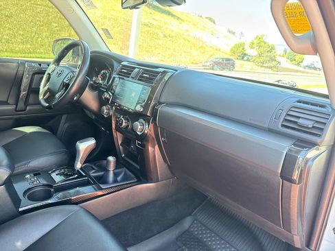 Used 2024 Toyota 4Runner TRD Off-Road Premium w/ Moonroof Package AWD/4WD image 32