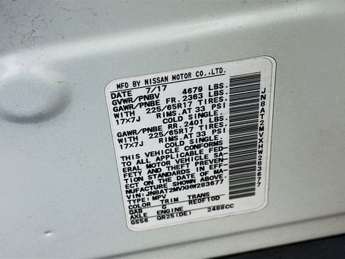 Used 2017 Nissan Rogue SV w/ SV Premium Package image 12