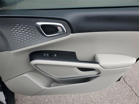 New 2025 Kia Soul LX image 10
