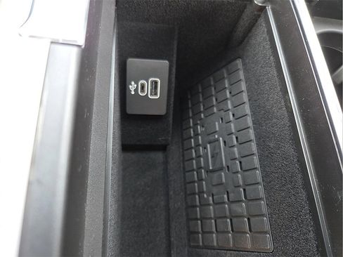 New 2025 Lincoln Navigator Reserve w/ Jet Appearance Package image 16