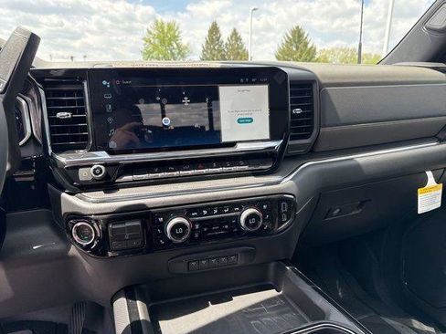 New 2026 Chevrolet Silverado 2500 ZR2 AWD/4WD image 13