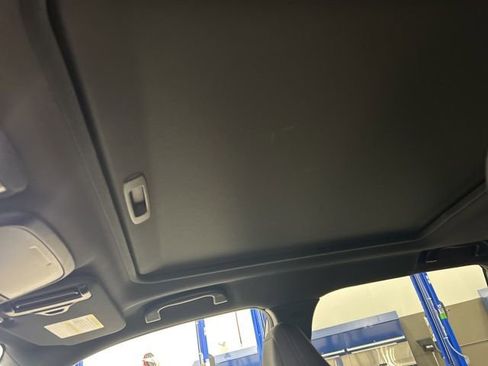 Certified 2025 Subaru Forester Premium image 17