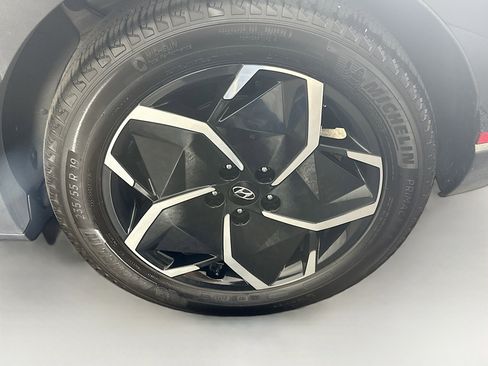 Used 2024 Hyundai Ioniq 5 SEL RWD image 11
