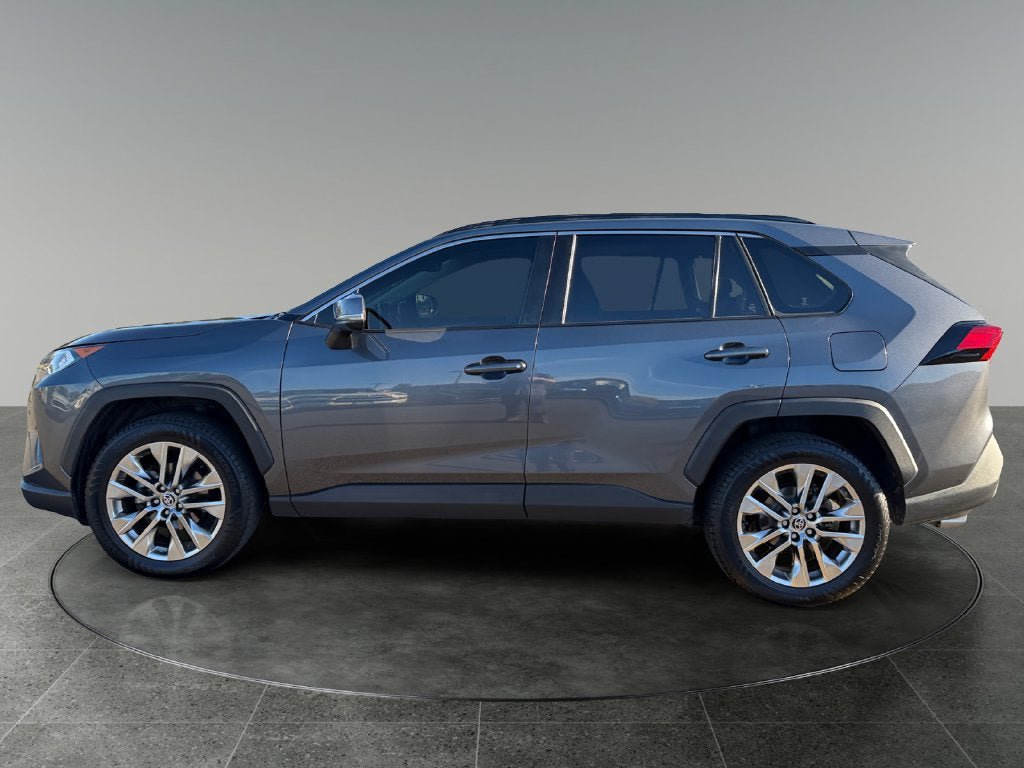 Used 2020 Toyota RAV4 XLE Premium AWD/4WD image 6