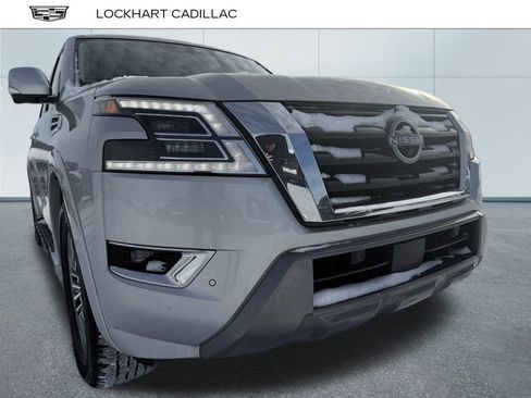 Used 2024 Nissan Armada SL w/ Captain's Chairs Package image 8