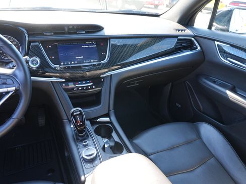 Used 2022 Cadillac XT6 Premium Luxury AWD/4WD image 21