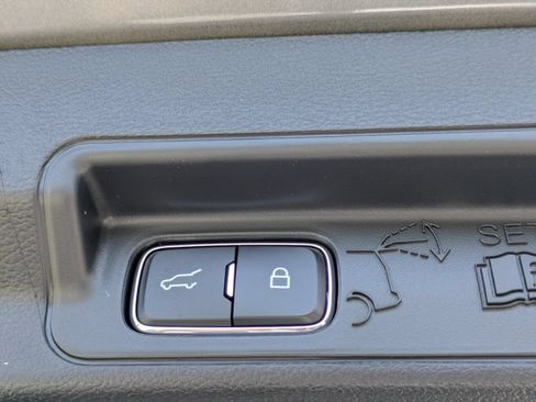 New 2026 Ford Explorer Active RWD image 14