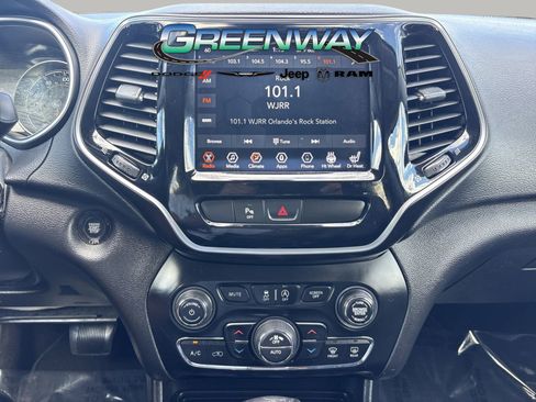 Used 2020 Jeep Cherokee Limited image 14