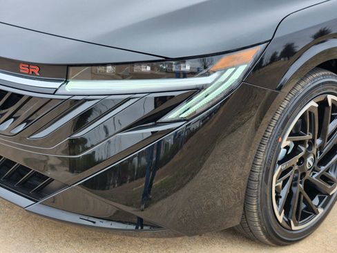 New 2026 Nissan Sentra SR image 9