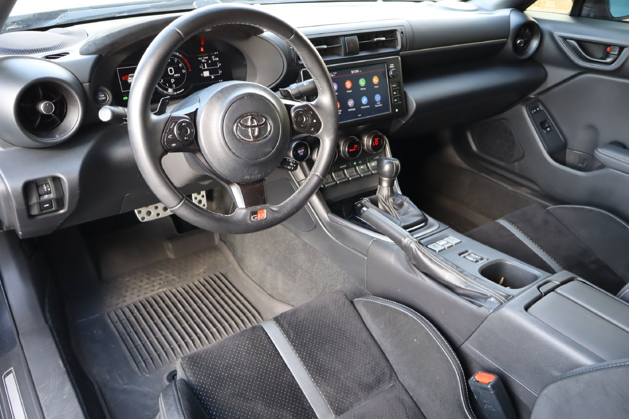 Used 2022 Toyota GR86 Premium w/ ALL Weather Mat Package (TMS) RWD image 4
