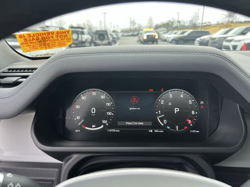 Used 2025 Land Rover Defender 110 S image 23