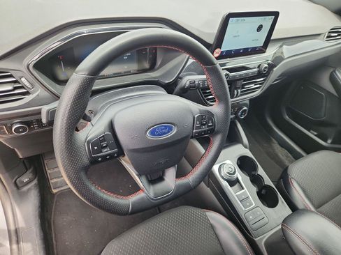 Used 2025 Ford Escape ST-Line Select AWD/4WD image 10