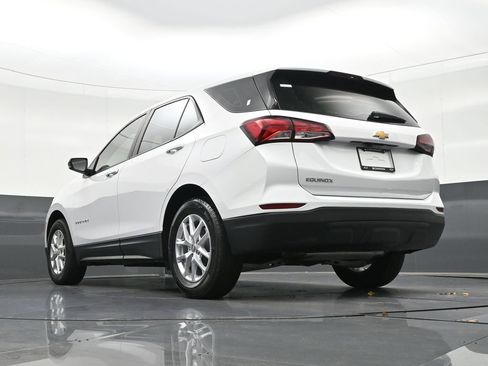 Used 2024 Chevrolet Equinox LS FWD image 27