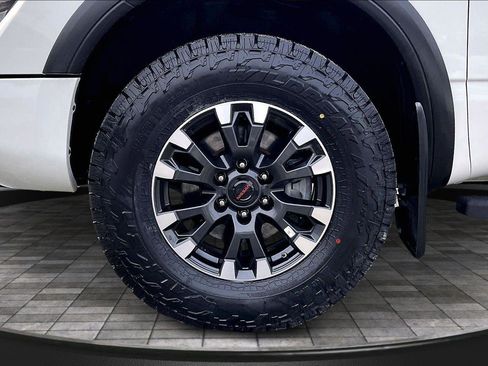 Certified 2021 Nissan Titan PRO-4X w/ Pro-4x Convenience Package image 10