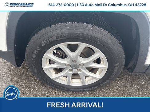 Used 2016 Jeep Cherokee Latitude w/ Comfort/Convenience Group image 10