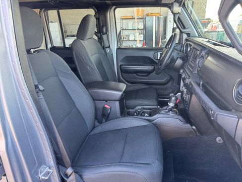 Used 2019 Jeep Wrangler Unlimited Sport S AWD/4WD image 30