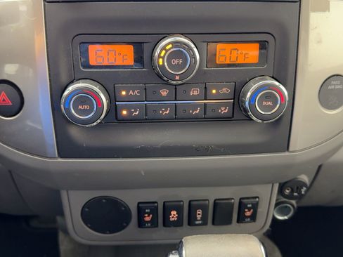 Used 2017 Nissan Frontier SL w/ Moonroof Package image 19