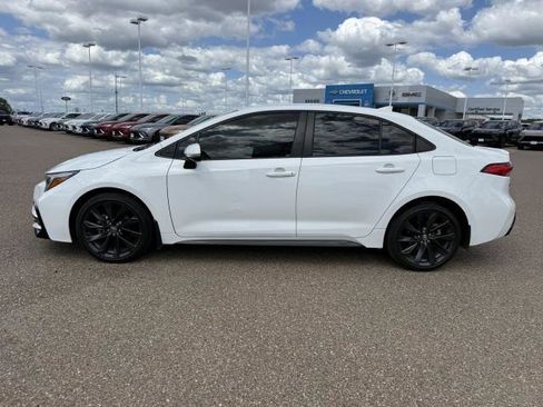 Used 2024 Toyota Corolla SE FWD image 6